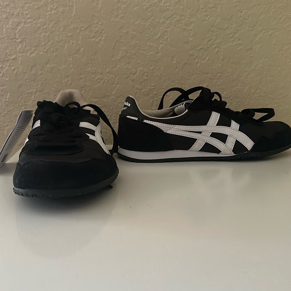 Onitsuka Tiger Serrano Black/White